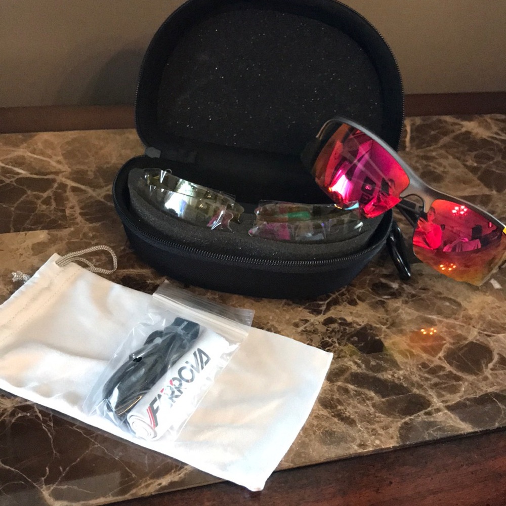 🆕 Farrova Polarized Sports Sunglasses. - Picture 1 of 8
